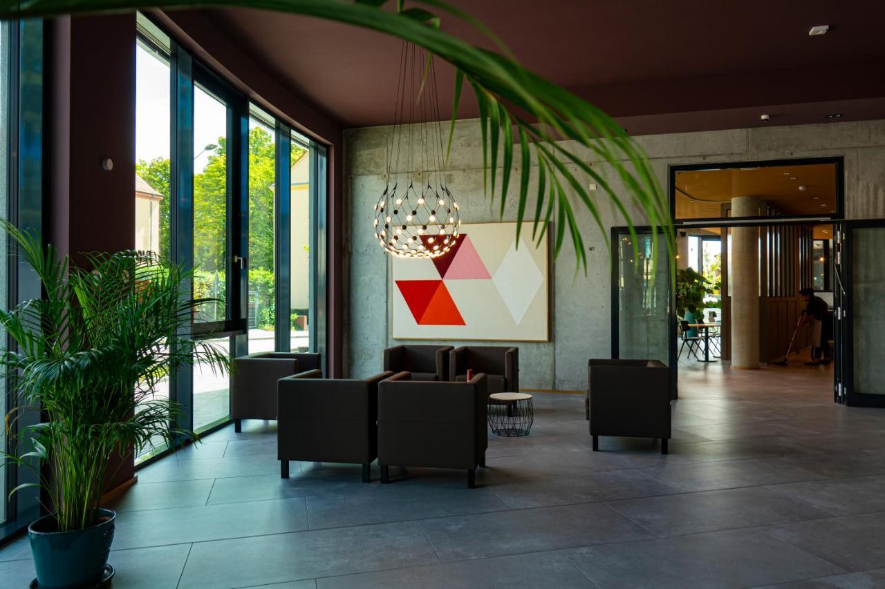 H24 Stadthotel Bernau Бернау-бай-Берлін Екстер'єр фото